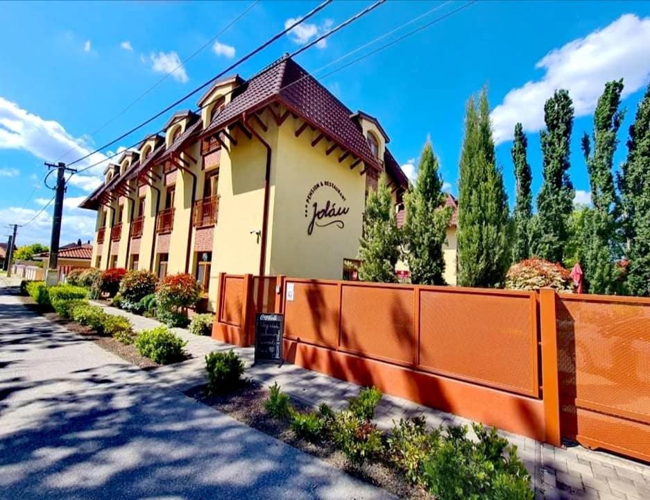 Jolan Pension & Restaurant Cicov Dış mekan fotoğraf