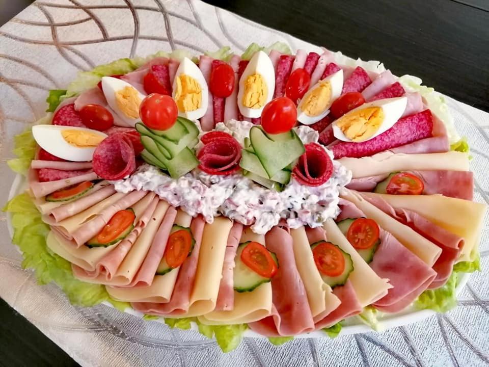 Jolan Pension & Restaurant Cicov Dış mekan fotoğraf