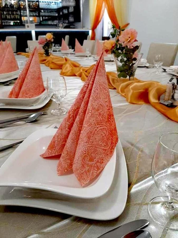 Jolan Pension & Restaurant Cicov Dış mekan fotoğraf