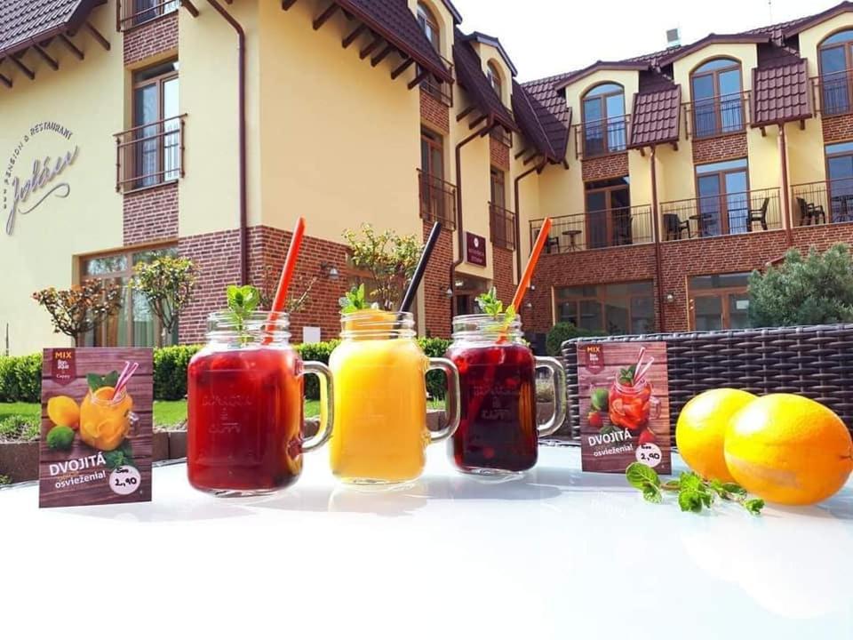 Jolan Pension & Restaurant Cicov Dış mekan fotoğraf