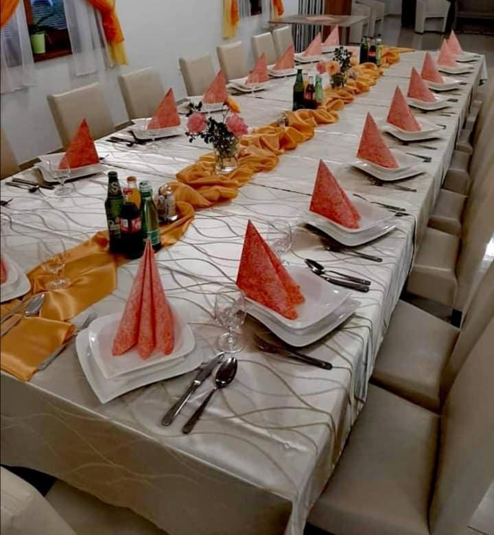 Jolan Pension & Restaurant Cicov Dış mekan fotoğraf
