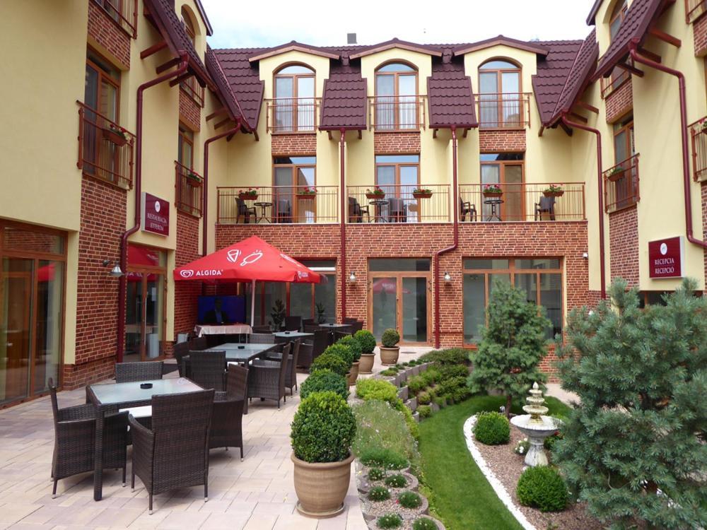 Jolan Pension & Restaurant Cicov Dış mekan fotoğraf