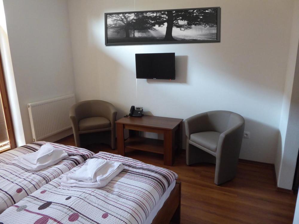 Jolan Pension & Restaurant Cicov Dış mekan fotoğraf