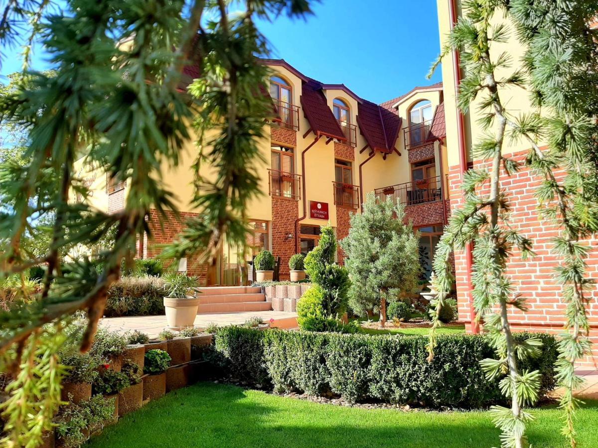 Jolan Pension & Restaurant Cicov Dış mekan fotoğraf
