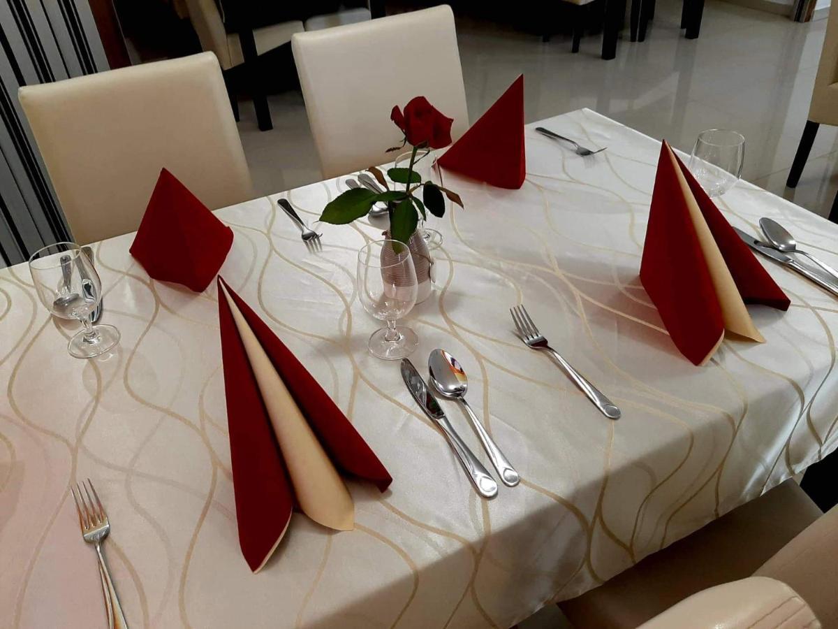 Jolan Pension & Restaurant Cicov Dış mekan fotoğraf