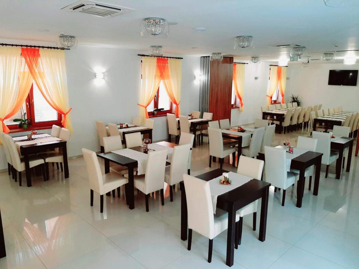 Jolan Pension & Restaurant Cicov Dış mekan fotoğraf